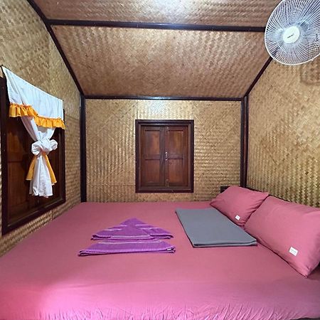 Pinks Bungalow Baan Tai Exterior foto
