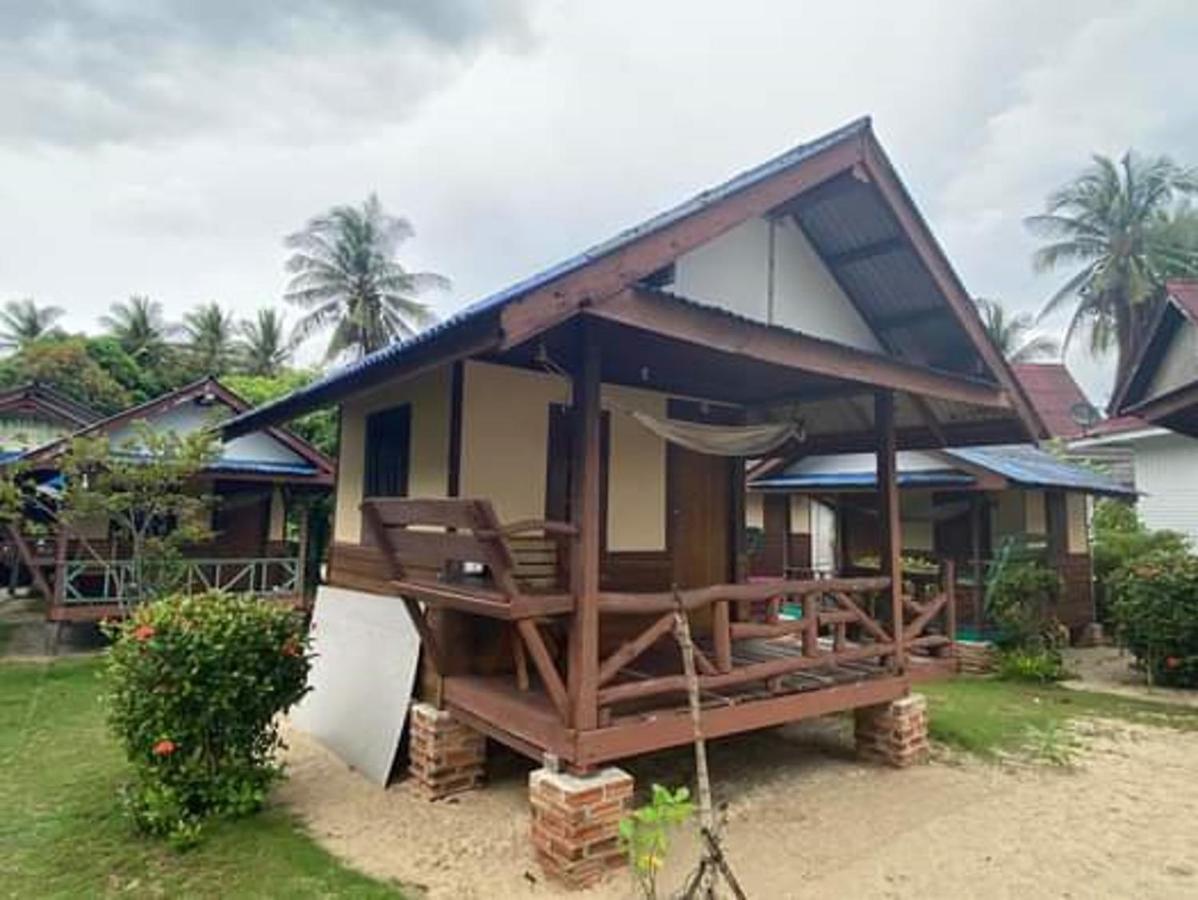 Pinks Bungalow Baan Tai Exterior foto