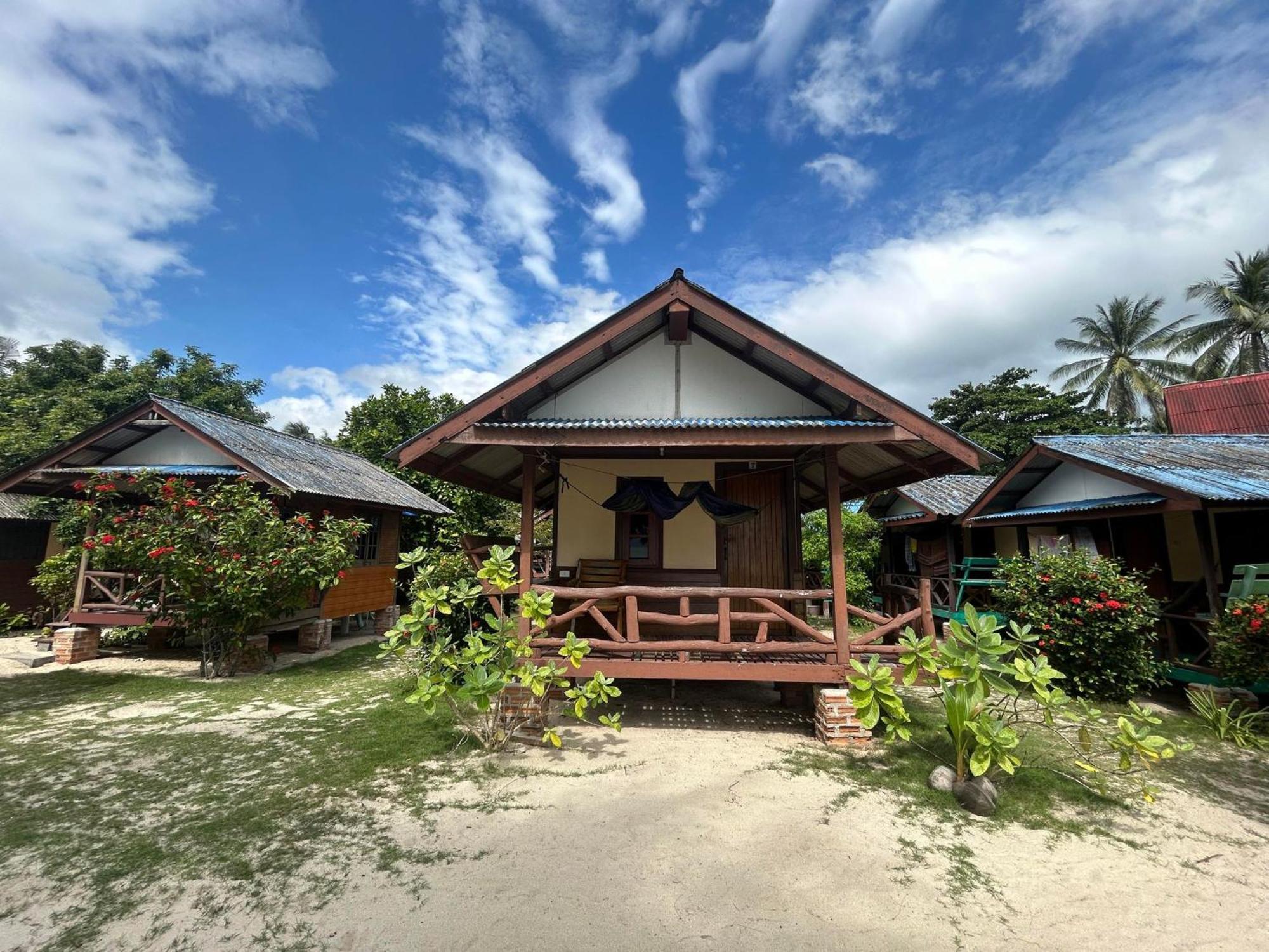 Pinks Bungalow Baan Tai Exterior foto